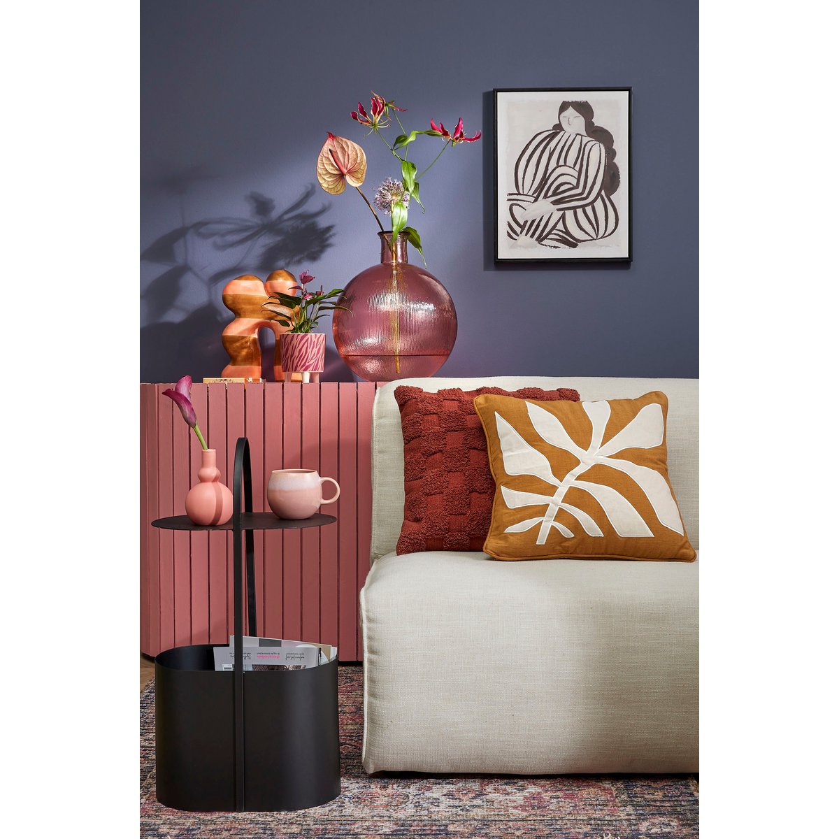 Bijzettafel met Lectuurbak - L35 x B24 x H69 cm - Metaal - Zwart