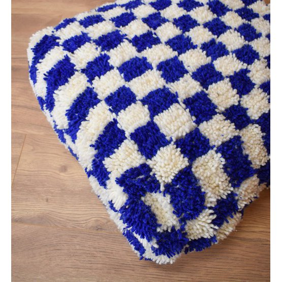 Geruit vloerkussen - blauw en wit